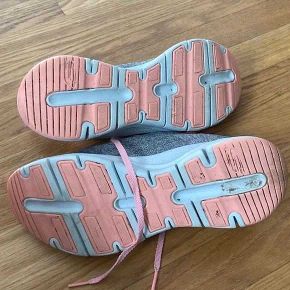 Skechers Air Cooled Arch Fit Sneakers - Picture 5 of 5